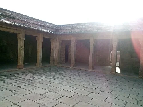 Le pavillon aux douze piliers — Gwalior Fort