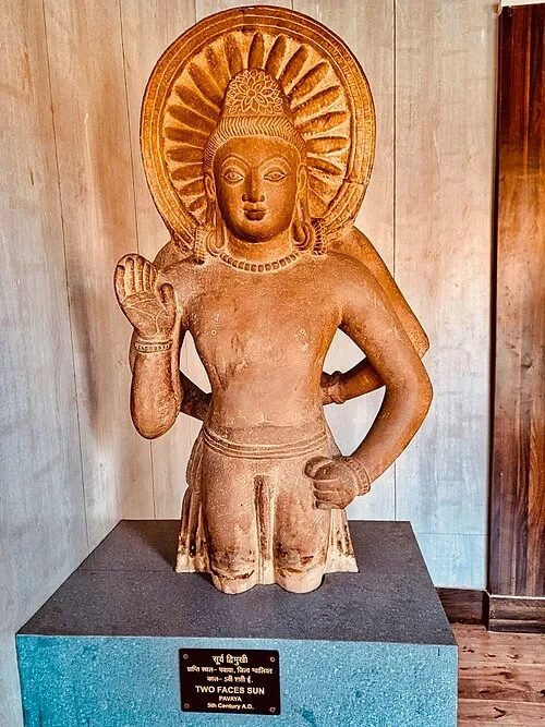 Le Dieu Soleil en bottes — Gwalior Fort