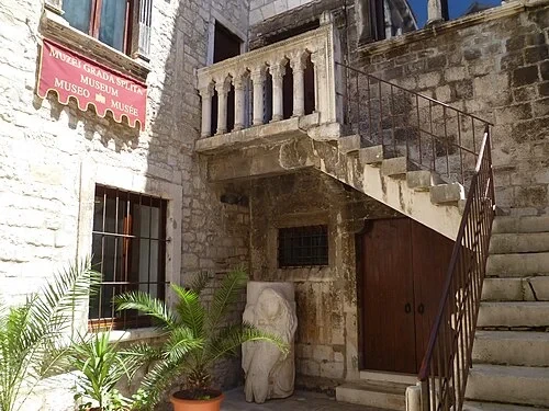 Palazzo Papalić