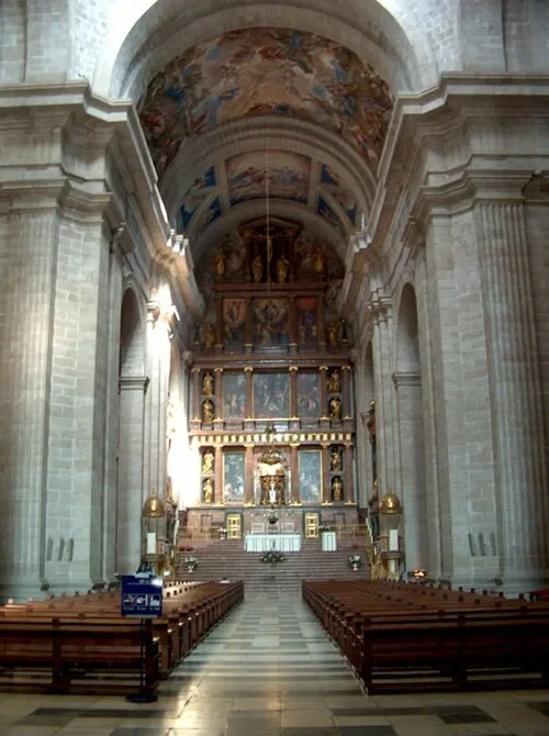 La Nef de la Basilique