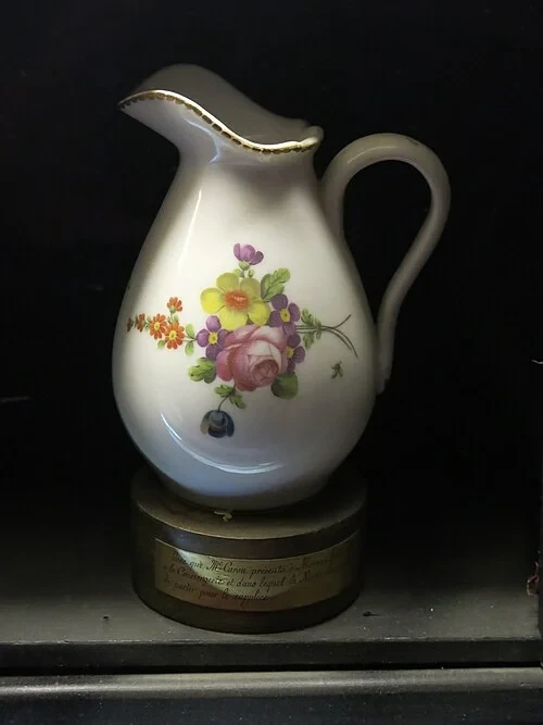 La carafe de la Reine — Conciergerie