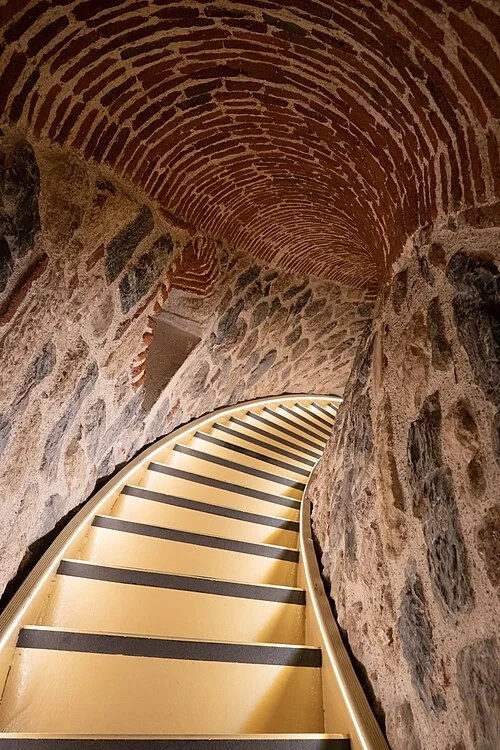La descente en colimaçon — Galata Tower