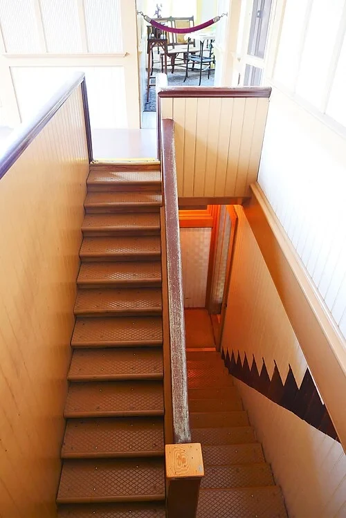 L'escalier à marches basses — Winchester Mystery House