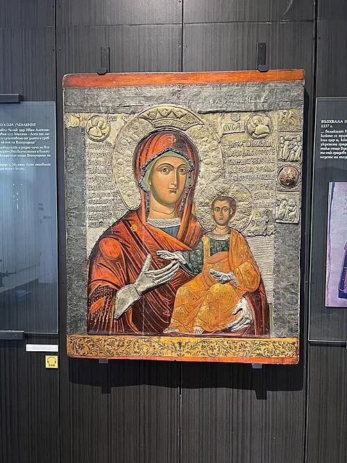 L'icône de la Vierge à l'effigie d'argent