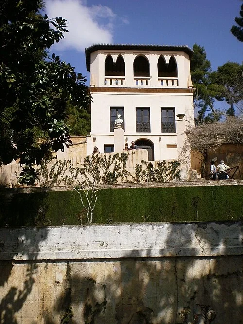 The Romantic Mirador