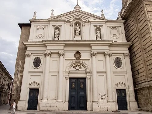 The Neoclassical Facade