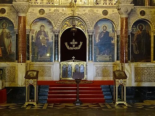 L'iconostase principale — Alexander Nevsky Cathedral