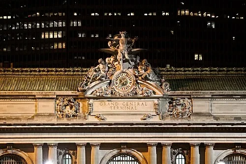 La facciata della 42nd Street