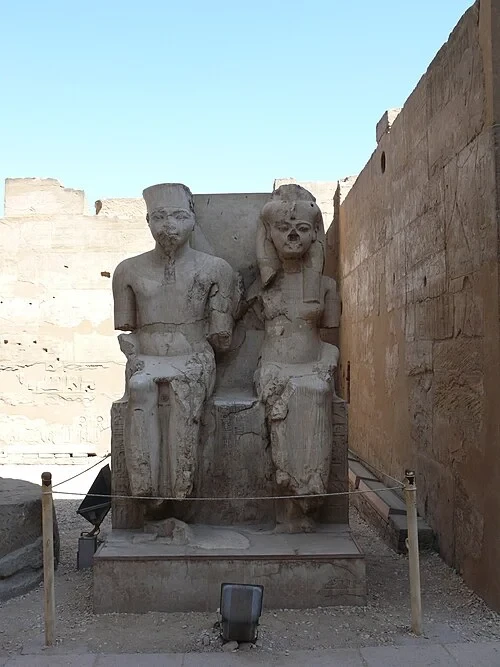 Estatuas de Tutankamón