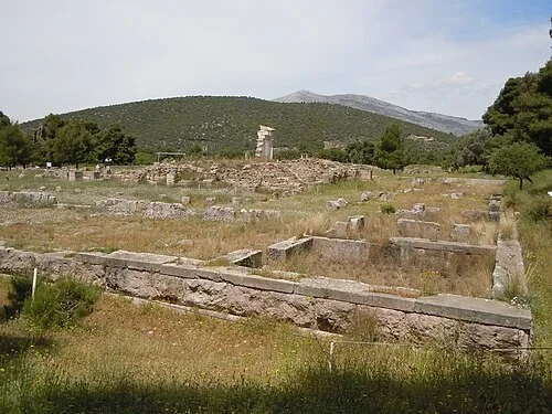 La salle de banquet Hestiatorium — Ancient Epidaurus