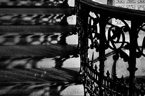 Le grand escalier en fer — Chhatrapati Shivaji Maharaj Terminus