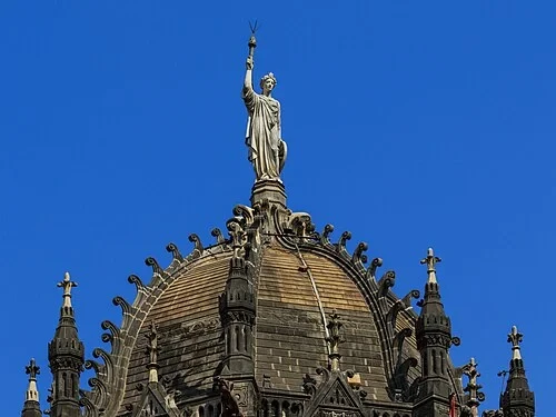 La Statue du Progrès — Chhatrapati Shivaji Maharaj Terminus