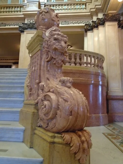 Lions en marbre sculptés à la main — Teatro Colón
