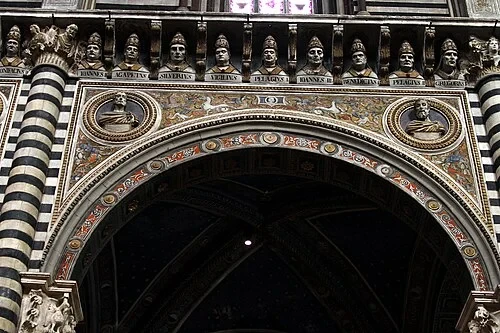 Büsten der Kaiser — Siena Cathedral