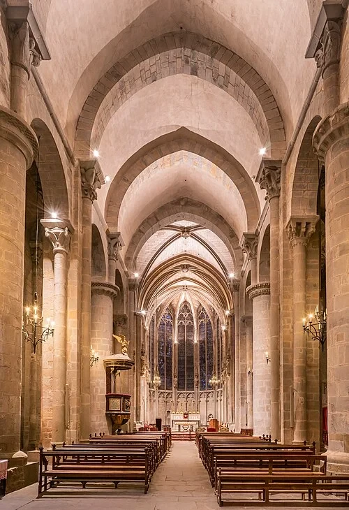 La nef romane — Cité de Carcassonne
