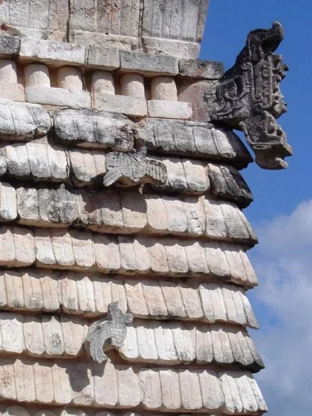Rzeźbione Ary — Uxmal