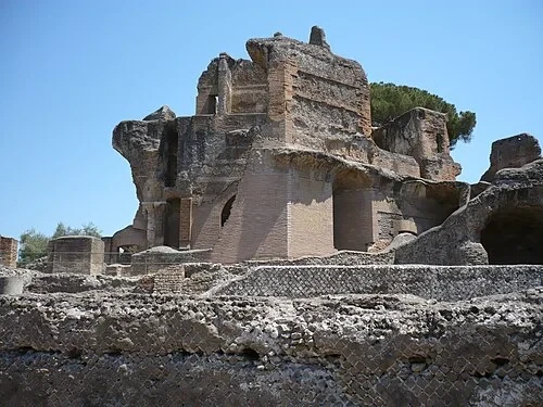 المكتبة اليونانية — Villa Adriana
