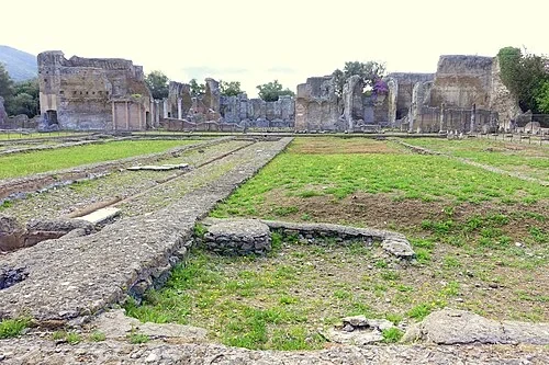 Piazza d'Oro — Villa Adriana
