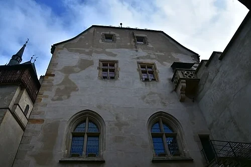 La Façade Néo-Gothique — Karlštejn Castle