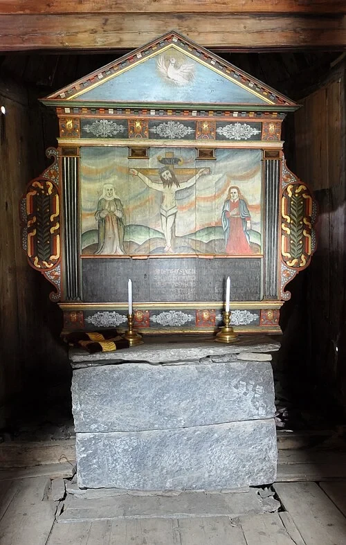 L'autel en pierre — Borgund stavkirke
