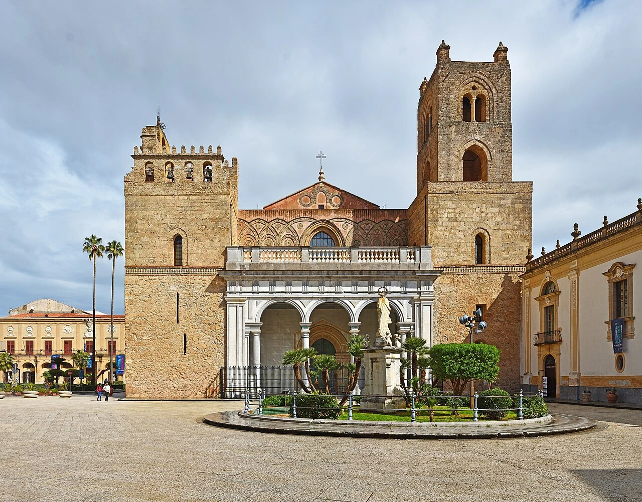 Audio guides in Monreale