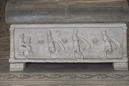 El Sarcófago de Isaac — Basilica di San Vitale