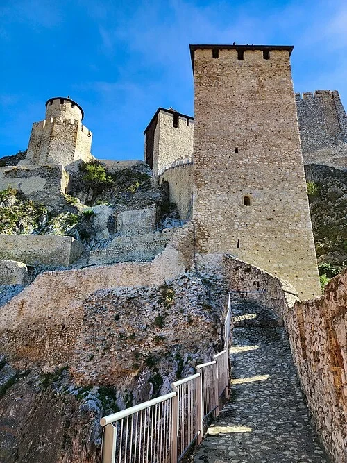 Le chemin du défenseur — Golubac