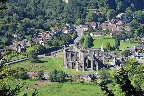 Le point de vue du Diable — Tintern Abbey