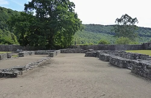 La salle de l'infirmerie — Tintern Abbey