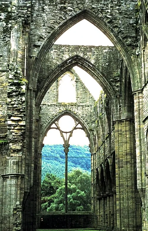 La vue sur le maître-autel — Tintern Abbey