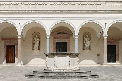 Claustro de los Bienhechores
