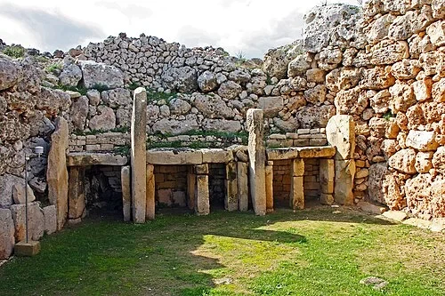Intérieur du temple sud — Ġgantija