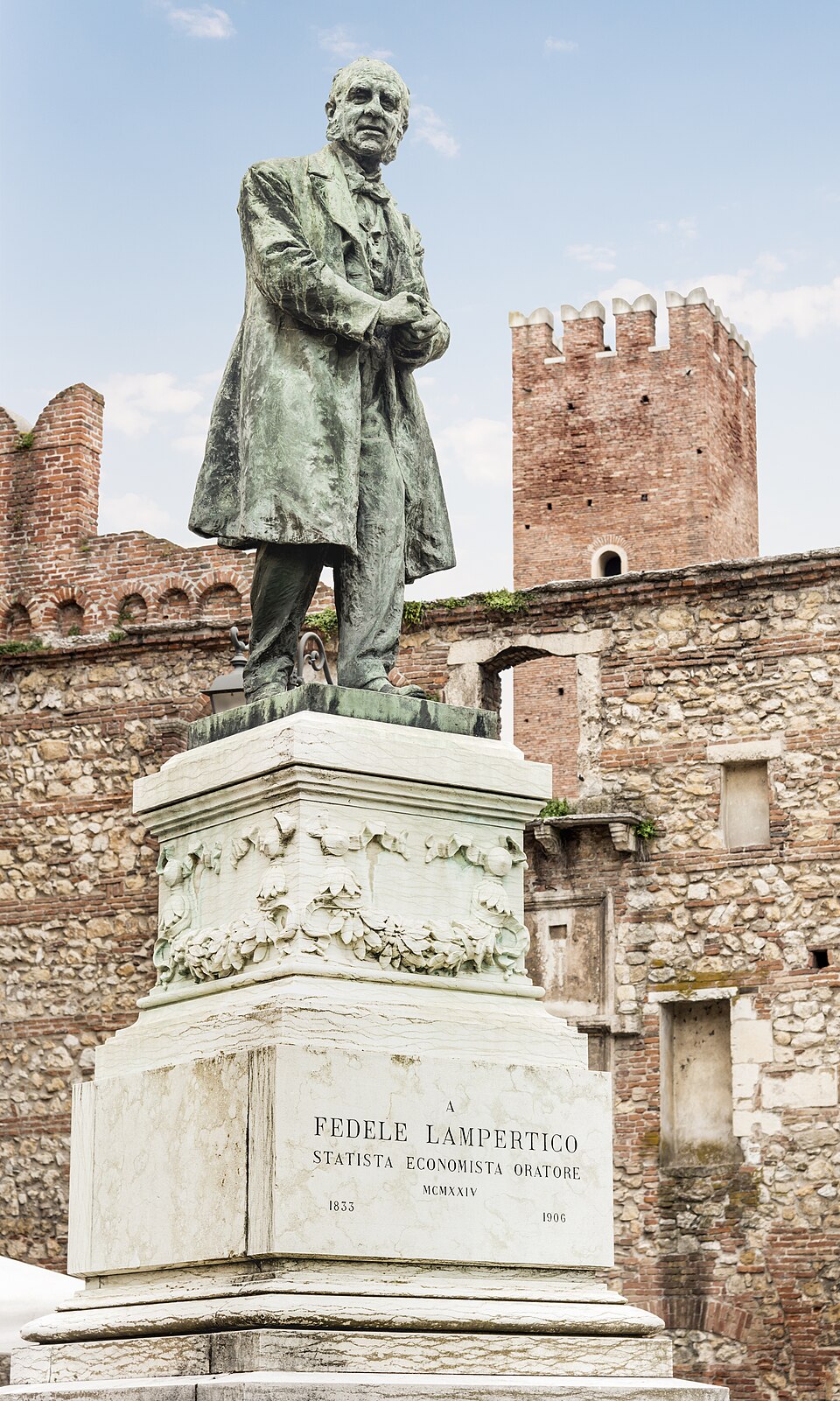 Statue of Fedele Lampertico