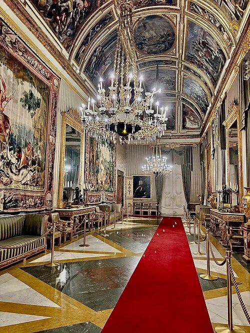 Königlicher Umgang — Palazzo Reale di Napoli