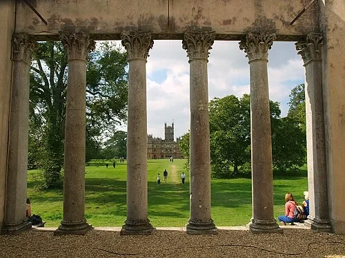 La Vue Classique — Highclere Castle