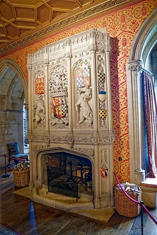 La cheminée de la salle du Baron — Arundel Castle