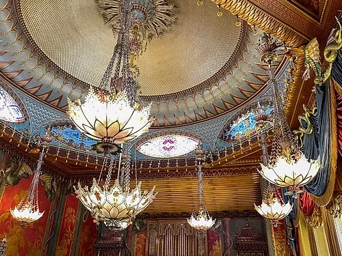 Le plafond de la Salle de Musique — Royal Pavilion