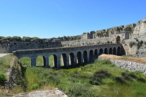 The 14-Arched Bridge