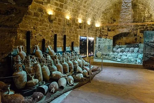 Cargaisons antiques et amphores — Rocca a Mare