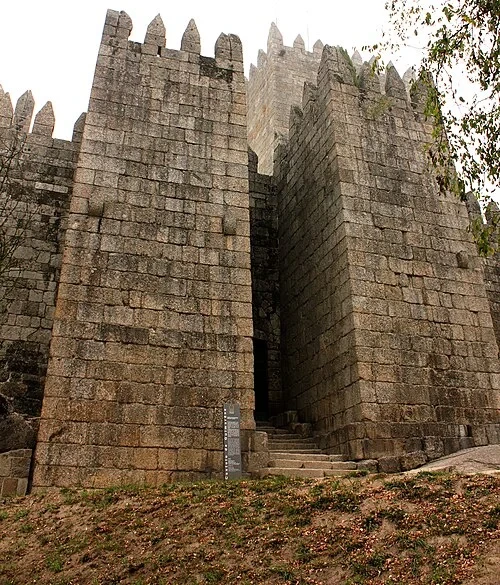 L'entrée principale — Castelo de Guimarães