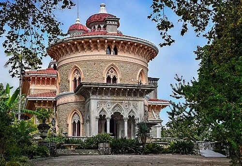 La façade de l'aile circulaire