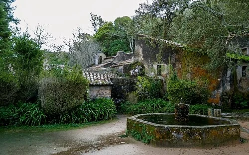 Sièges sculptés dans la pierre — Convento dos Capuchos