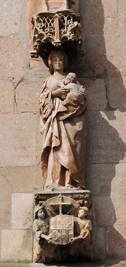La Vierge de l'extérieur — Sé de Braga