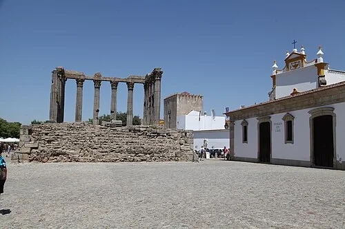 Le cœur de Liberalitas Iulia — Templo Romano de Évora