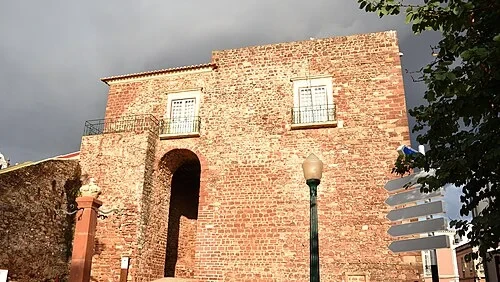 Defesas da Muralha da Cidade