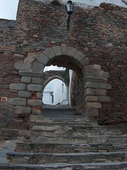 The Évora Gate