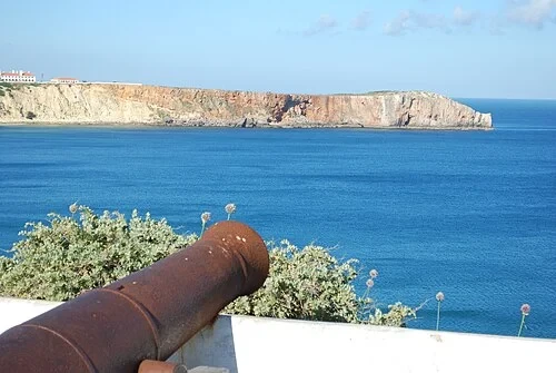 Le canon face à l'océan — Fortaleza de Sagres