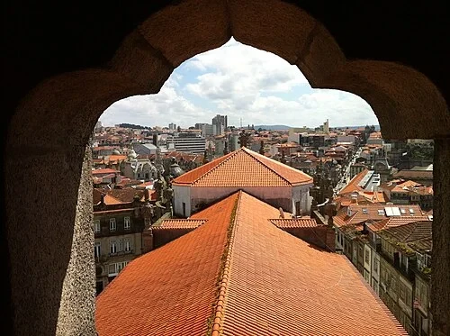 Vue sur la Nef — Torre dos Clérigos