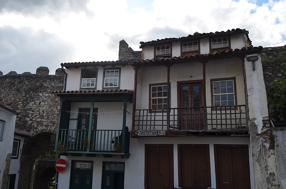 Maisons de la citadelle — Castelo de Bragança