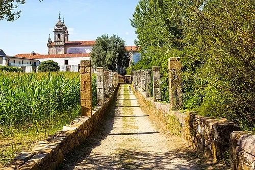 Le chemin monastique — Mosteiro de São Martinho de Tibães